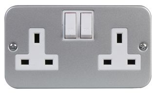 PRO ELEC 9498SMB SOCKET SWITCHED, METALCLAD, 2GANG