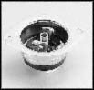 HUBBELL WIRING DEVICES HBL7556 Conector de Entrada de Potencia, 3P3W, sin-NEMA, con Reborde, Power Entry, 15 A, Negro