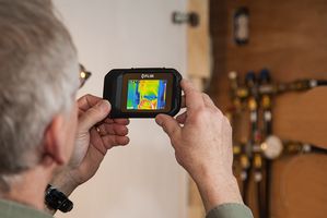 FLIR C2 - Cámara Termográfica con MSX® Mejorado, -10 °C a 150 °C, Resolución de 80 x 60, 9 Hz