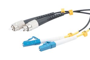 L-COM FCA-SFCULCUD5 Cable de Fibra Óptica, Monomodo, 2 Fibras, 9µm / 125µm, FC Dúplex a LC Dúplex, 16.4 pies